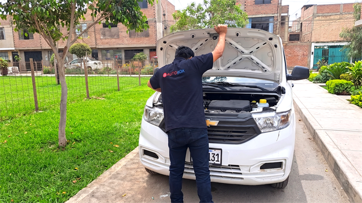 Instalador-alarma-para-autos-autobox